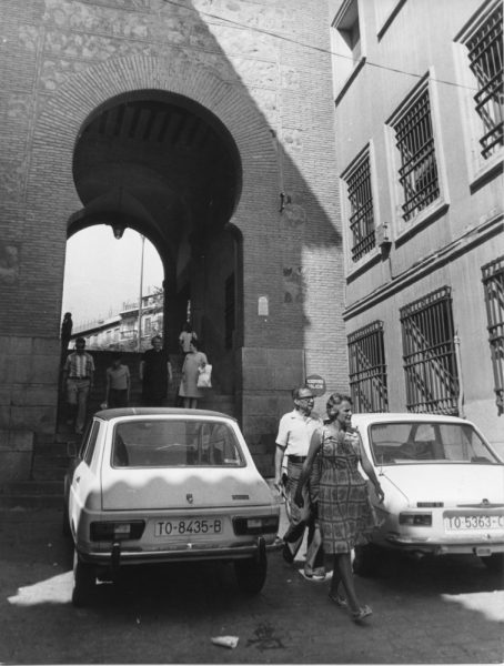 40 - 1976-09-08_Vista del Arco de la Sangre desde la calle Cervantes_Foto Carvajal