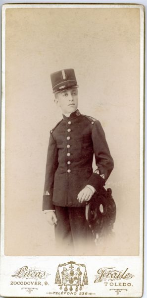 7-04_Hacia 1894 - Retrato del militar Eduardo Farinós Noguerol - Foto Pedro Lucas Fraile