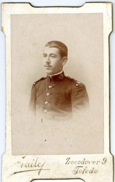 7-12_1905 - Retrato de un alumno de la Academia de Infantería - Foto de Pedro Lucas Fraile