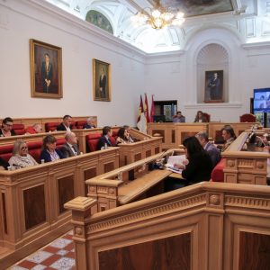 l Pleno municipal aprueba las proposiciones sobre la ejecución de mociones, la adquisición de viviendas Sareb y la prostitución