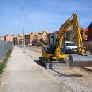 l arreglo integral de la calle Estenilla, en el Polígono residencial, incorpora nuevos aparcamientos gratuitos