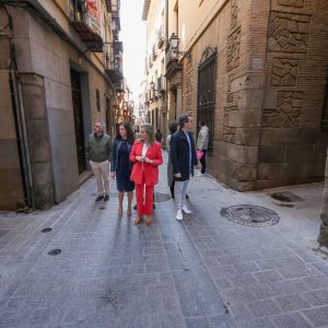 a alcaldesa supervisa el estado final del eje La Plata – San Vicente donde el Ayuntamiento ha adecentado siete calles