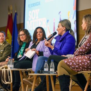 a alcaldesa insiste en “no ponerse límites ni muros” para conseguir una igualdad real en la VI Jornada Soy Mujer