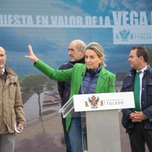 a alcaldesa presenta la primera fase de recuperación de Vega Baja concebida como un nuevo espacio verde de convivencia