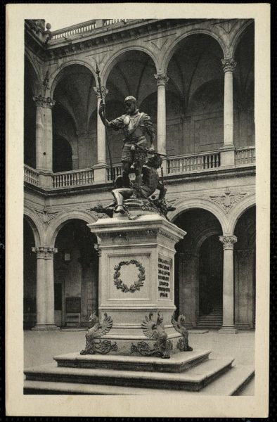 058_Toledo - Alcázar - Estatua de Carlos Quinto = Toléde - Alcazar - Statue de Charles-Quint