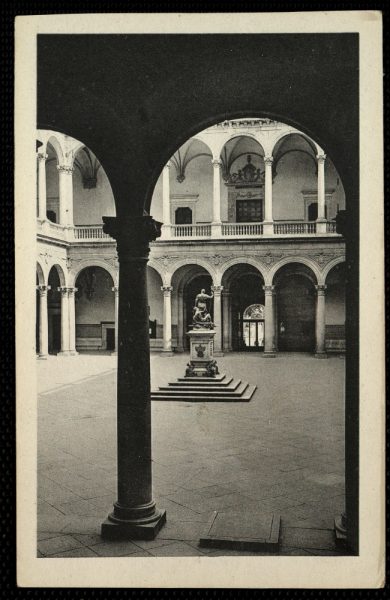 059_Toledo - Patio del Alcázar = Tolède - Cour de l'Alcazar