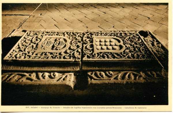 107_Toledo - Sinagoga del Tránsito - Detalles de Lápidas con Leyendas gótico Monacales - Caballeros de Calatrava