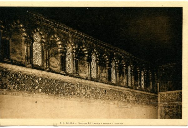 14 - Toledo - Sinagoga del Tránsito - Interior - Laterales
