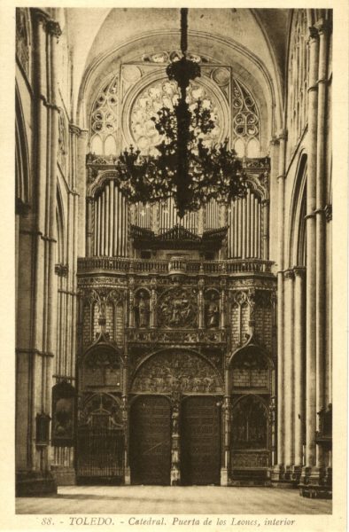 28 - Toledo - Catedral. Puerta de los Leones, interior