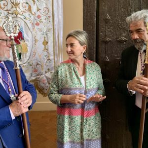 a alcaldesa se suma a la romería del Santo Ángel Custodio y destaca la contribución de las tradiciones a la identidad toledana