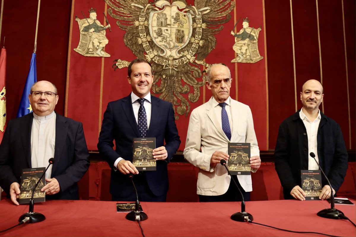 https://www.toledo.es/wp-content/uploads/2023/07/batalla-de-organos-2-1200x800.jpg. El alcalde presenta el X Festival de Música El Greco, un ciclo de Batallas de órganos