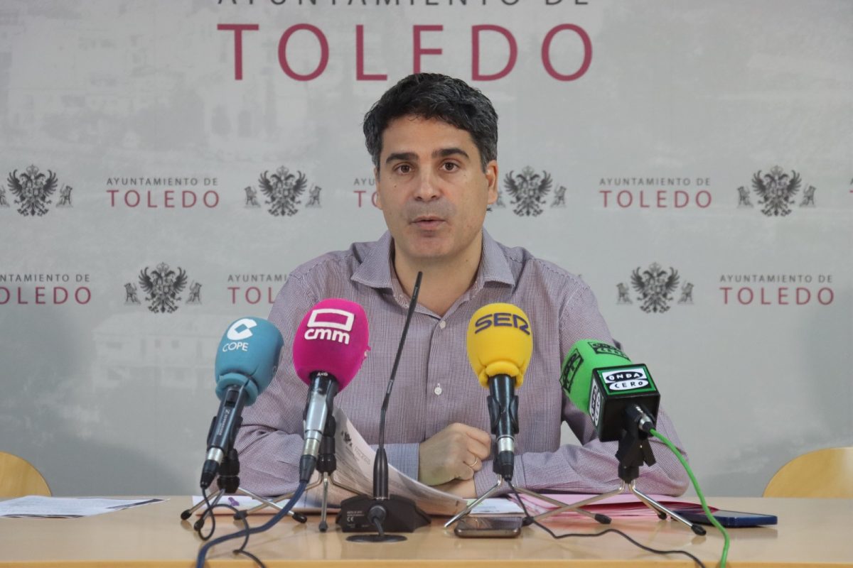 https://www.toledo.es/wp-content/uploads/2023/08/juan-jose-alcalde-en-rueda-de-prensa-30082023-1200x800.jpg. El Ayuntamiento modernizará su sistema informático para mejorar la atención ciudadana