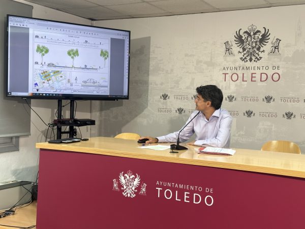 Juanjo Alcalde en la presentación del proyecto del mercadillo del polígono 2.02-08-23
