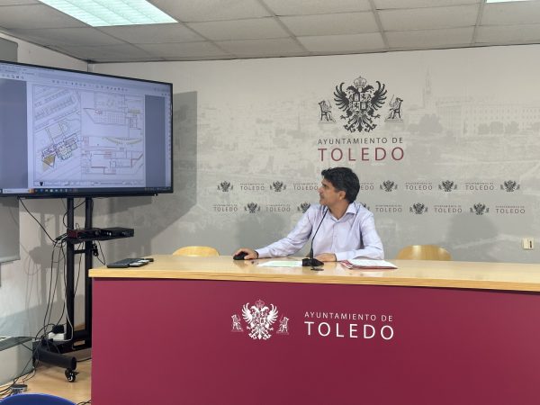 Juanjo Alcalde en la presentación del proyecto del mercadillo del polígono 4.02-08-23