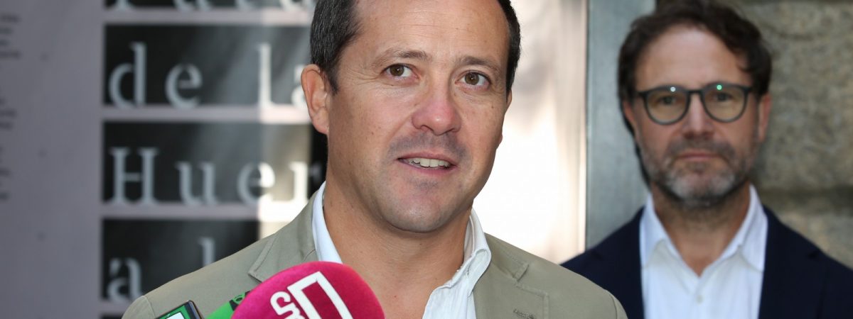 Velázquez recuerda que las competencias de Medio…