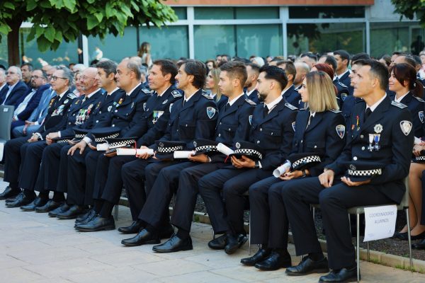 Inés Cañizares en la entrega de Diplomas del XXXV Curso Selectivo de Formación Inicial Policía Local 2.29-09-23