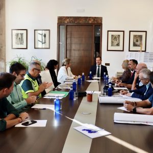 elázquez encarga un estudio para habilitar un carril Bus Vao y autobuses gratuitos en horas punta para evitar atascos