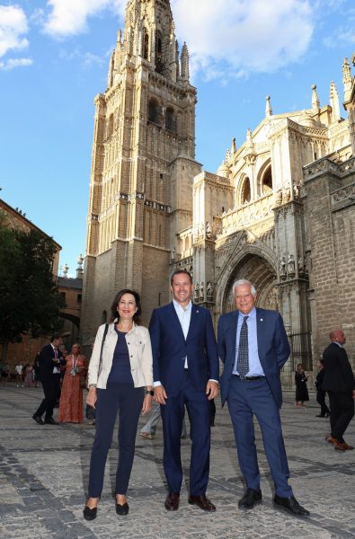 Velázquez recibe a las delegaciones que participan en la Reunión Informal de ministros de Defensa en Toledo  5