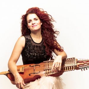 Biblioteca de Castilla-La Mancha. “La magia de los instrumentos antiguos” concierto didáctico con Ana Alcaide.