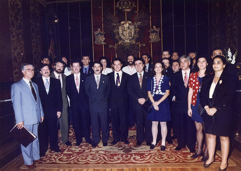 1995-corporacion-municipal-presidida-por-agustin-conde-bajen