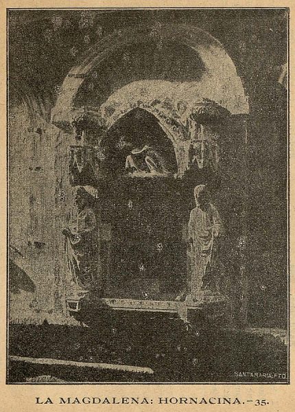 38 - Hornacina en la Iglesia de la Magdalena