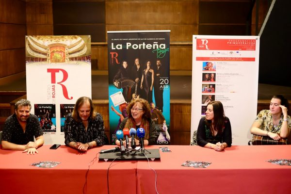 Ana Pérez- Presentación La Porteña (9)