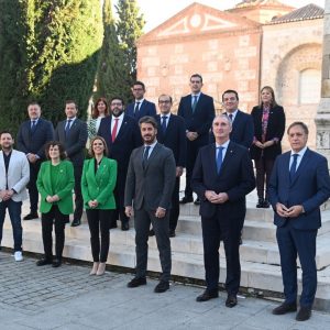 elázquez asiste a la audiencia privada con el Papa Francisco junto a los alcaldes del Grupo Ciudades Patrimonio de la Humanidad