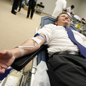 elázquez anima a los toledanos a donar sangre porque “nunca con tan poco se puede hacer tanto”