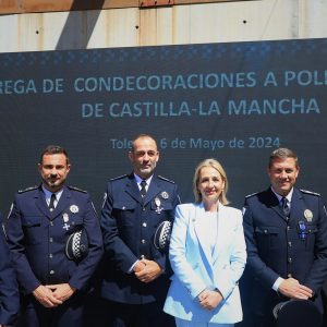 Inés Cañizares, orgullosa de que el reconocimiento a la Policía Local “no sólo consista en medallas, sino en mejora de retribuciones”