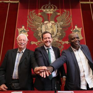 l alcalde recibe a las de delegaciones de Agén y Aquisgrán, ciudades hermanadas con Toledo