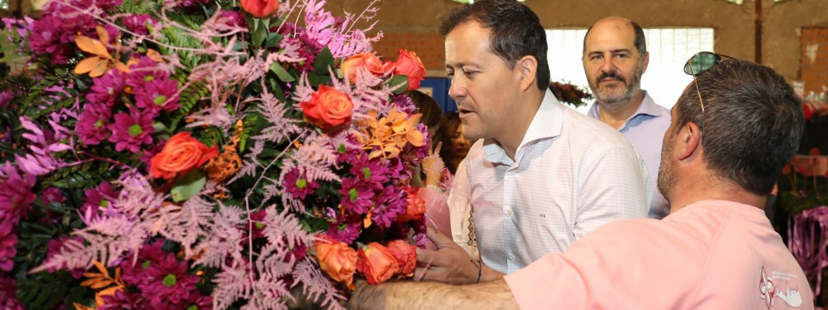 Velázquez agradece a los floristas su vocación,…
