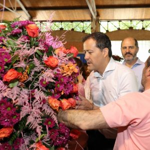 elázquez agradece a los floristas su vocación, “gracias a ellos la ciudad brilla como nunca en esta Semana Grande del Corpus”