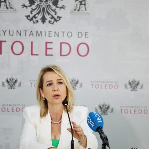 añizares presenta la Oficina Móvil de Atención al Ciudadano y la Unidad Canina, nuevos servicios de la Policía Local para garantizar la seguridad