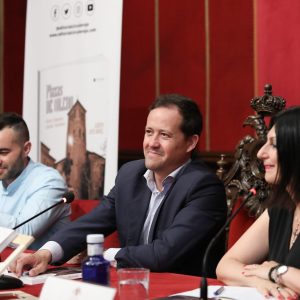 a Sala Capitular acoge la presentación del libro “Plazas de Toledo” de Alberto López Miguel