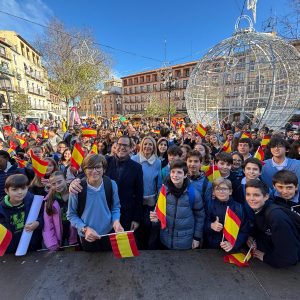l Ayuntamiento celebra con 300 escolares de Toledo el aniversario de la Constitución, en un acto donde se ha destacado el papel de la Corona