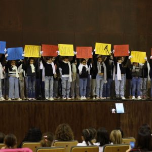 00 niños de diez colegios de Toledo llenan San Marcos de Navidad en el Certamen de Villancicos
