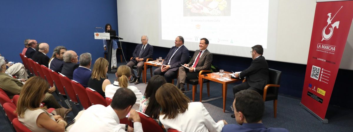El alcalde defiende el papel de agricultores…