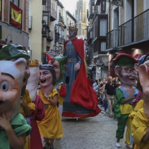 bierto el plazo para participar en el concurso del cartel anunciador de la Feria y Fiestas en honor a la Virgen del Sagrario 2025