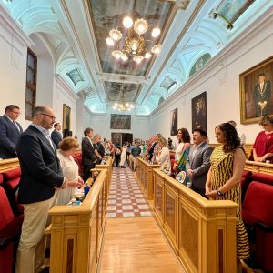 l Ayuntamiento instará a la Junta a regular y controlar los pisos turísticos en la ciudad