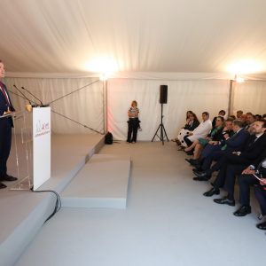 Velázquez destaca el compromiso de J&J con Toledo que “nos convierte en una ciudad Patrimonio de la Humanidad y de la investigación”