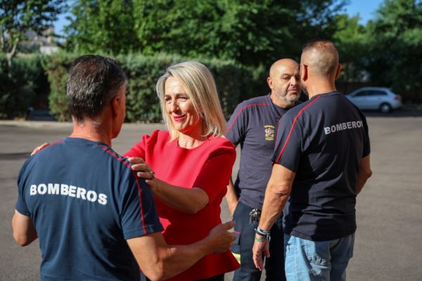 Inés Cañizares visita bomberos 1.10-07-25