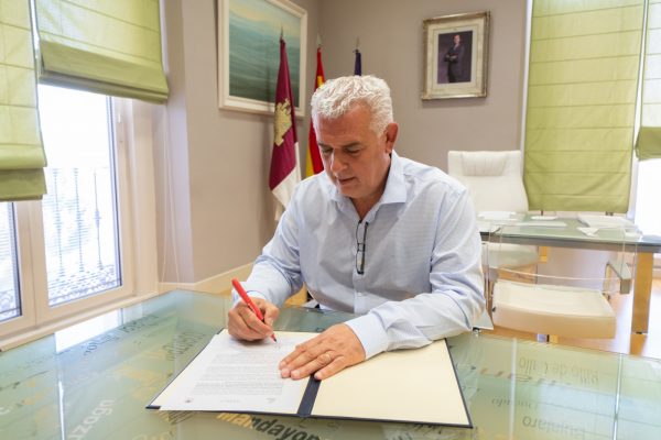 DIPUTACIÓN DE GUADALAJARA FIRMA PRESIDENTE
