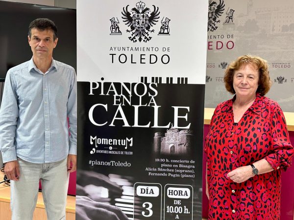 Ana Pérez- Pianos en la calle (1)