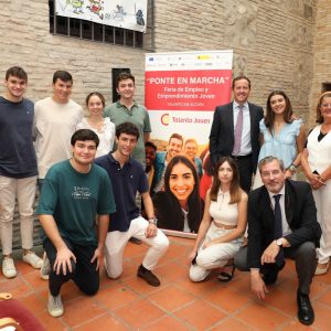 elázquez considera una obligación trabajar en favor de políticas que faciliten a los jóvenes el acceso al trabajo y a la vivienda