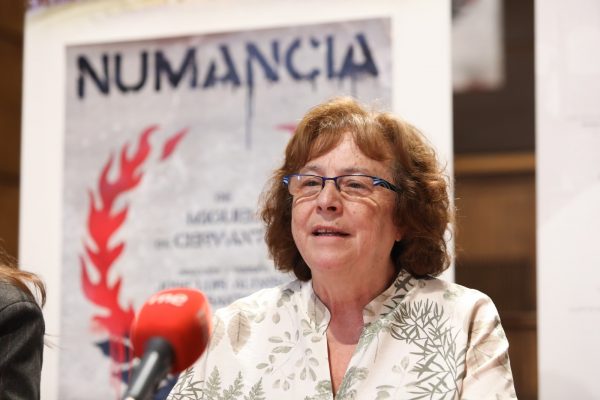 Ana Pérez- Presentación Numancia rojas (2)