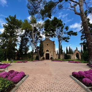 pertura especial del Cementerio Municipal y servicios de autobuses con motivo del Día de Todos los Santos