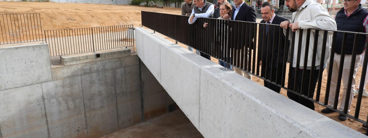 Velázquez presenta la canalización del arroyo Villagómez…