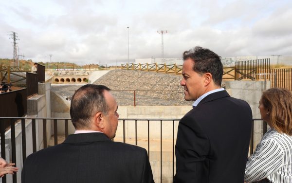 encauzamiento del arroyo 11