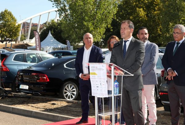 Inauguración Feria vehículo 2.02-10-25
