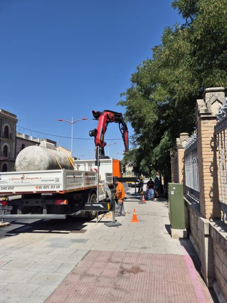 Mupi estación AVE 4